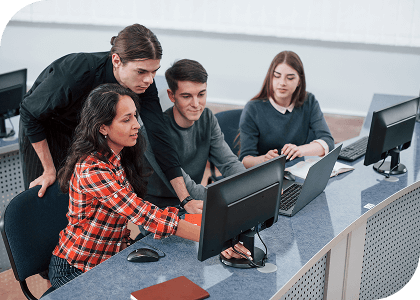 Equipe AX desenvolvendo soluções digitais